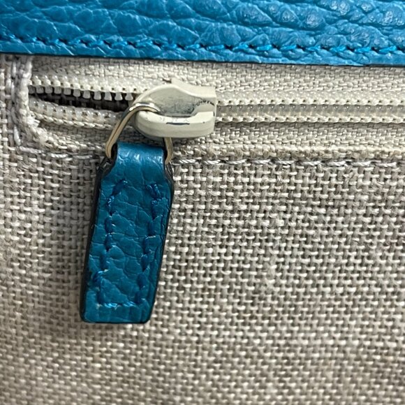 Gucci Interlocking G Crossbody Bag in Blue Pebbled Leather - Preowned - Picture 15 of 16